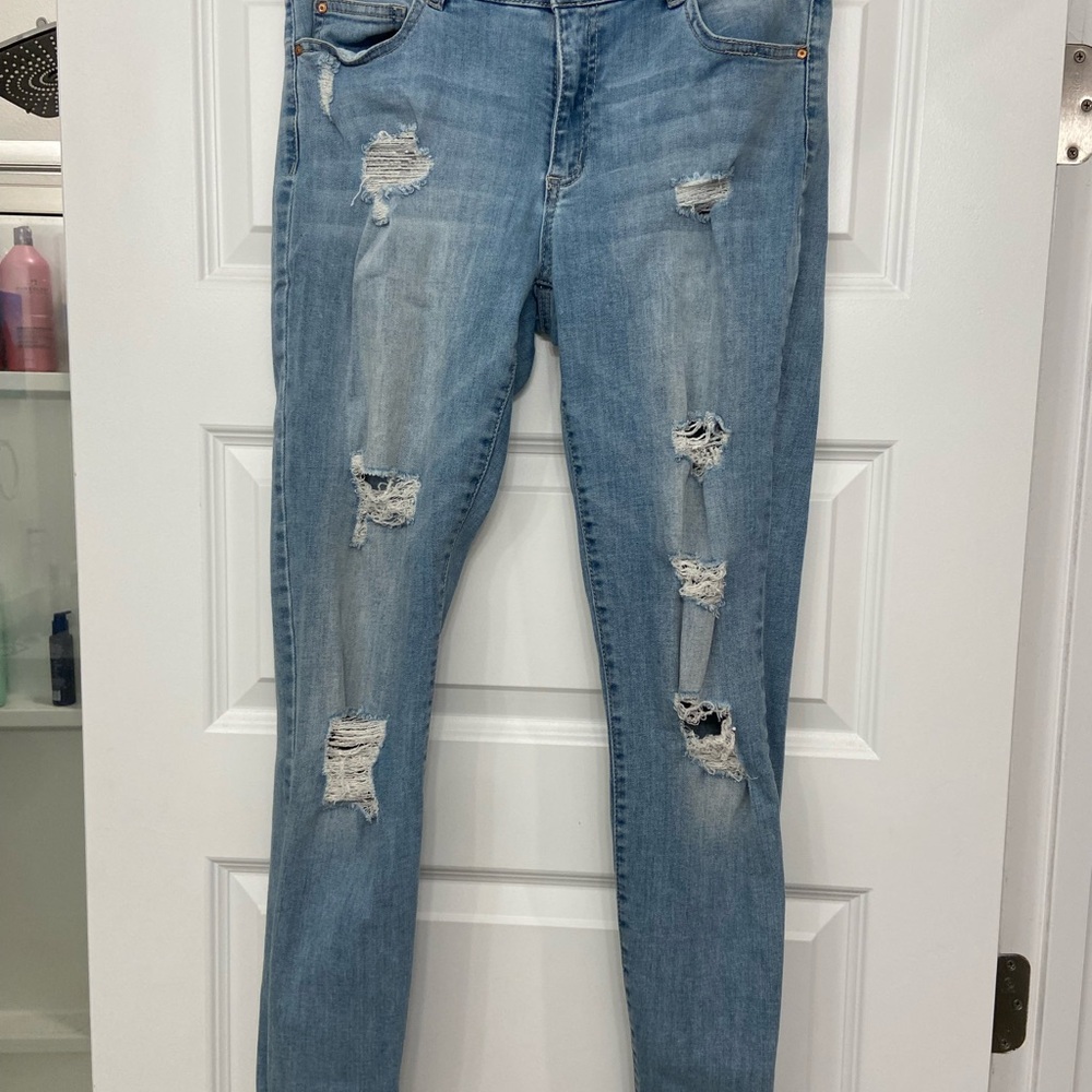 Refuge Light Blue Distressed Skinny Jeans